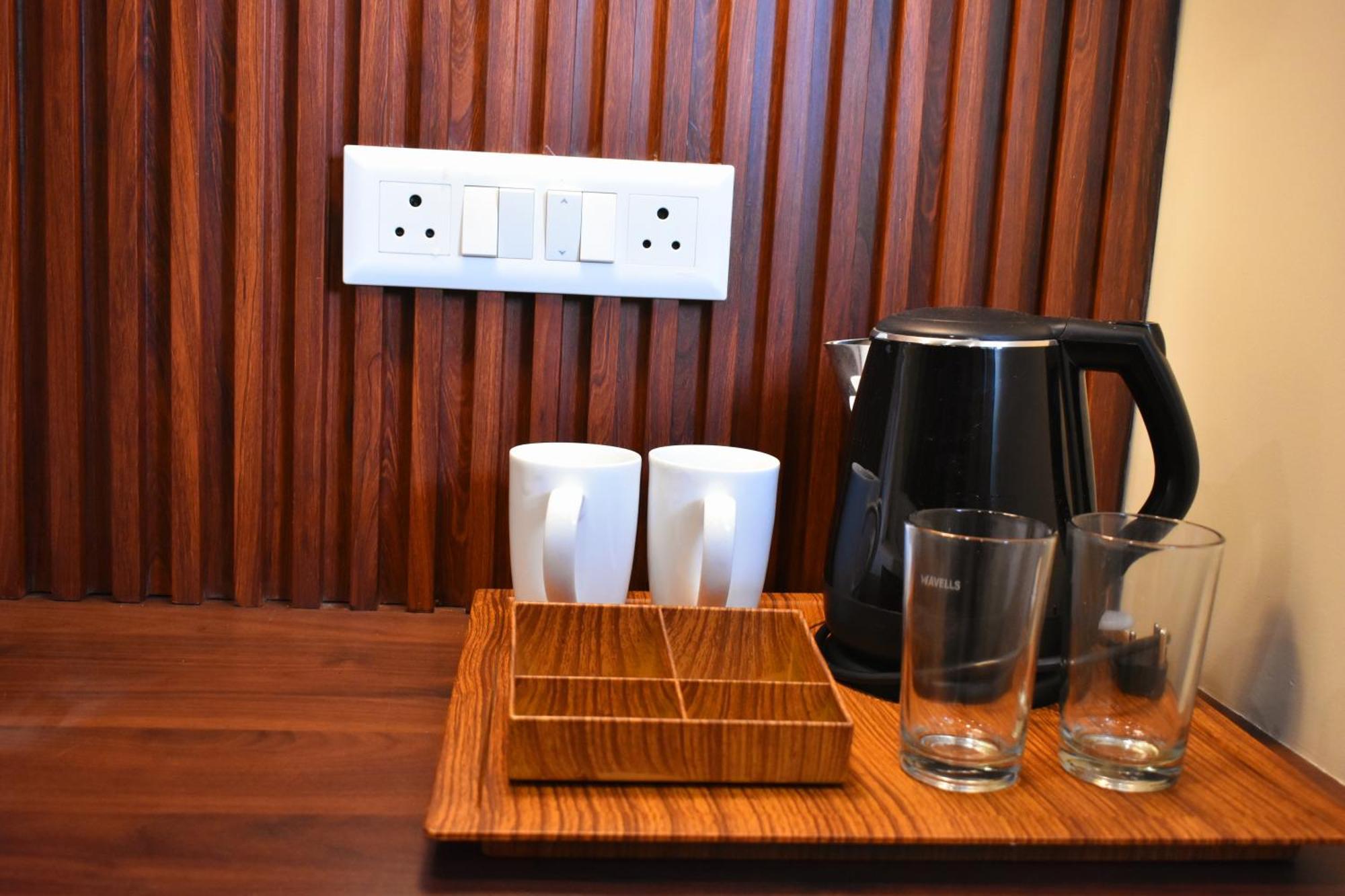 Rega Manivedya The Jungle Trail Resort マックトシュワー エクステリア 写真