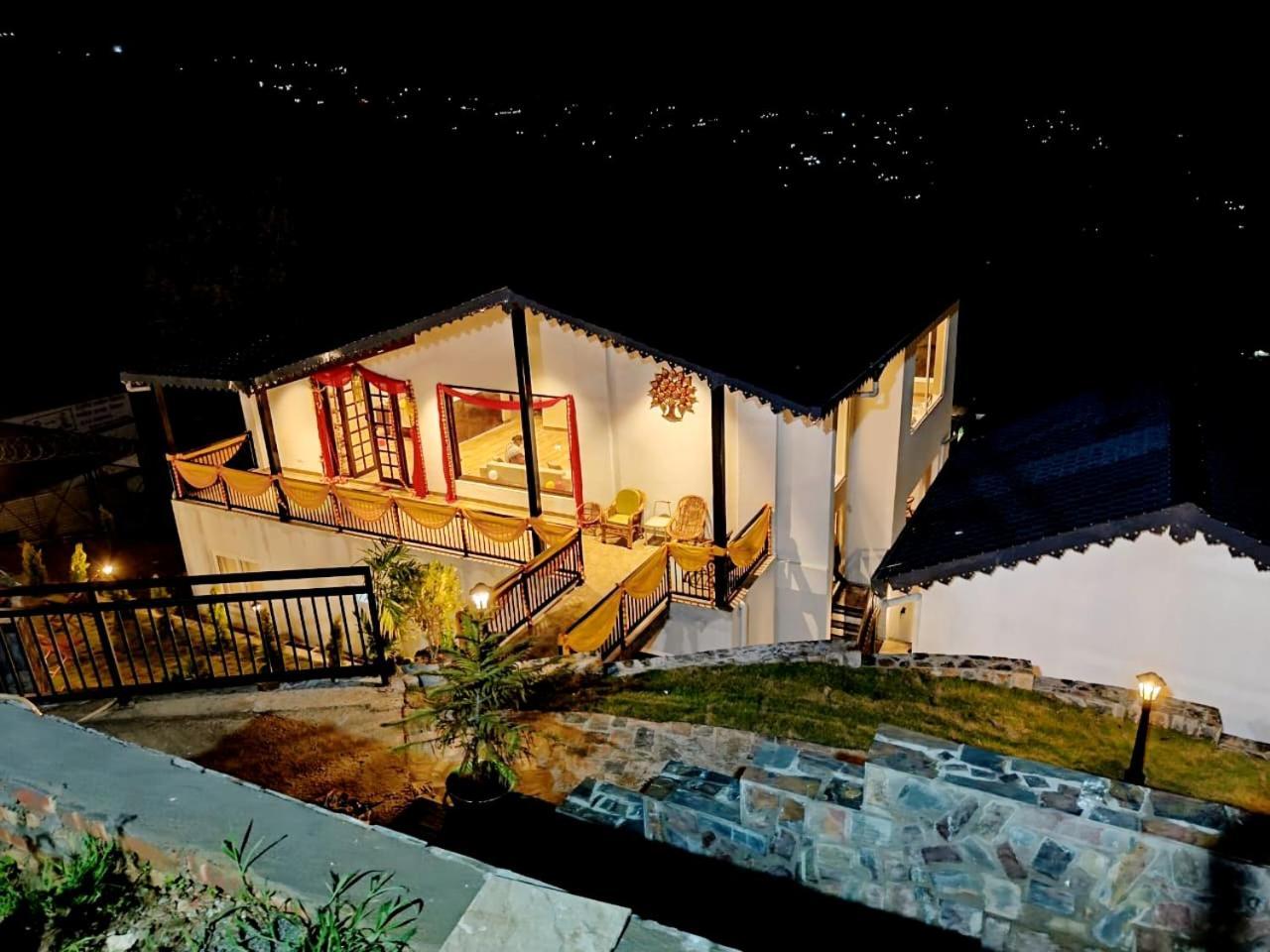 Rega Manivedya The Jungle Trail Resort マックトシュワー エクステリア 写真